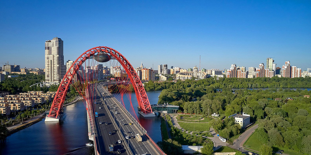 Jembatan Zhivopisny.
