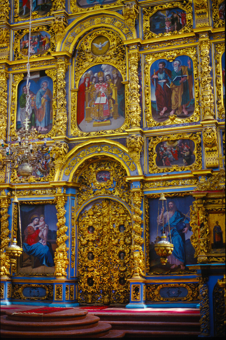 Cathédrale de la Présentation. Iconostase avec Porte Royale. 26 juin 1999
