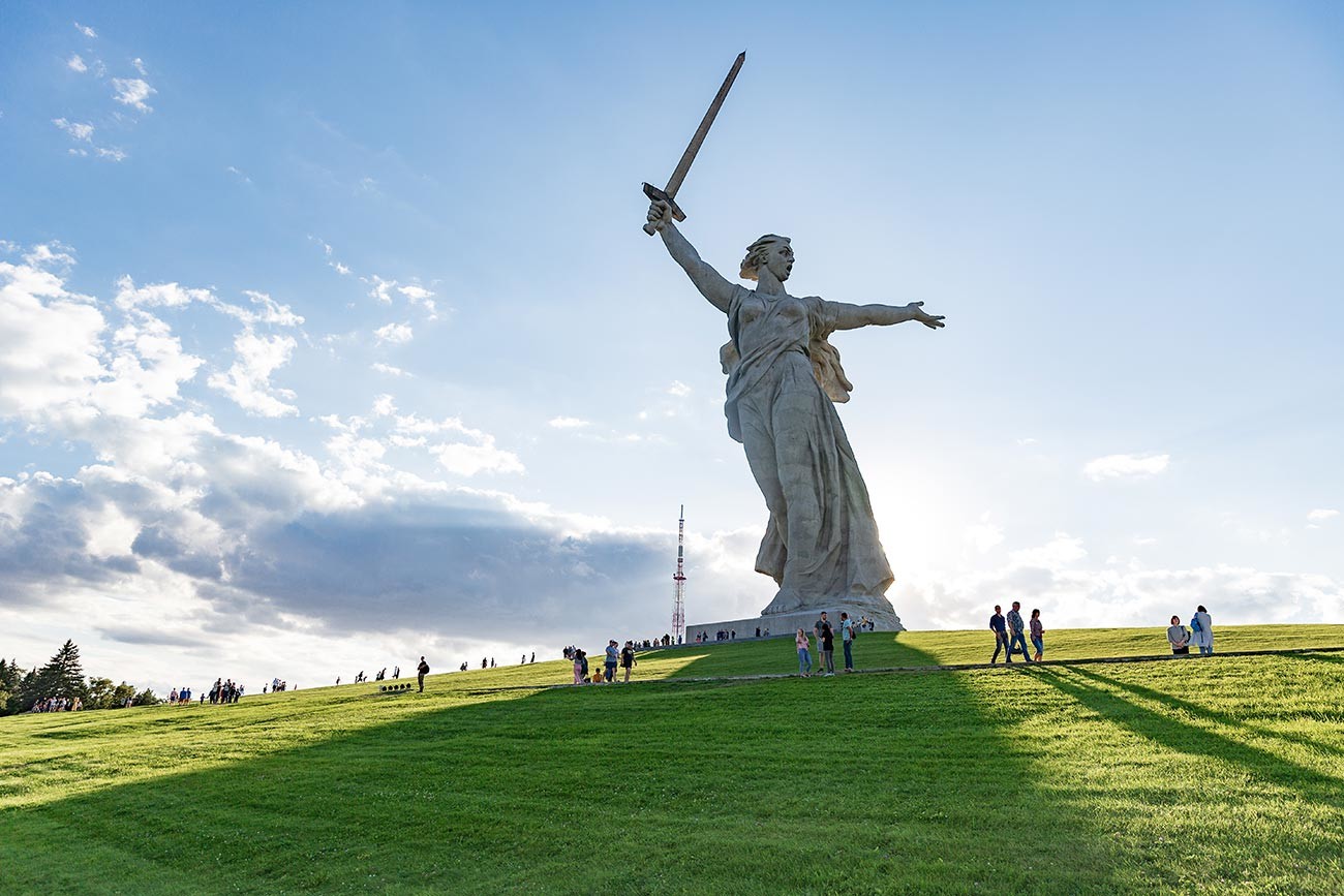‘The Motherland Calls!’ monument