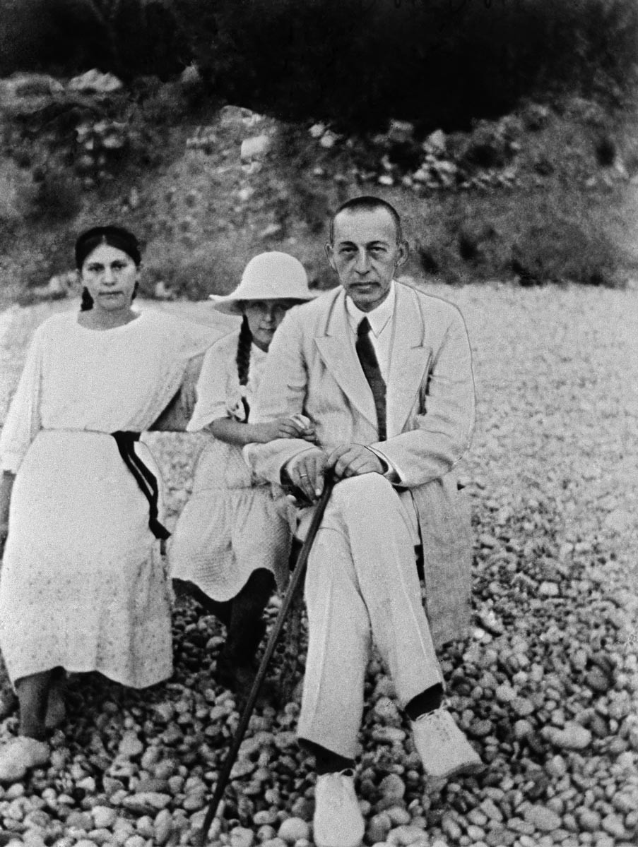 Sergei Rachmaninoff with his daughters, Tatiana and Irina.