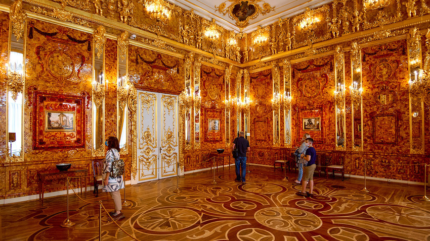 The restored Amber Room in Tsarkoe Selo