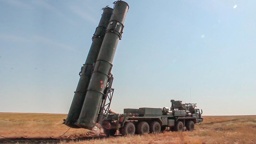 Тестирање на противвоздушниот ракетен систем С-500 во Астрахањската област.
