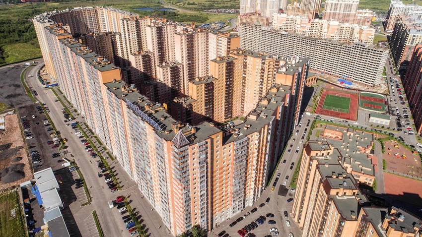 This GIANT apartment complex houses 20,000 people! How on earth do they  live there?! (PHOTOS) - Russia Beyond