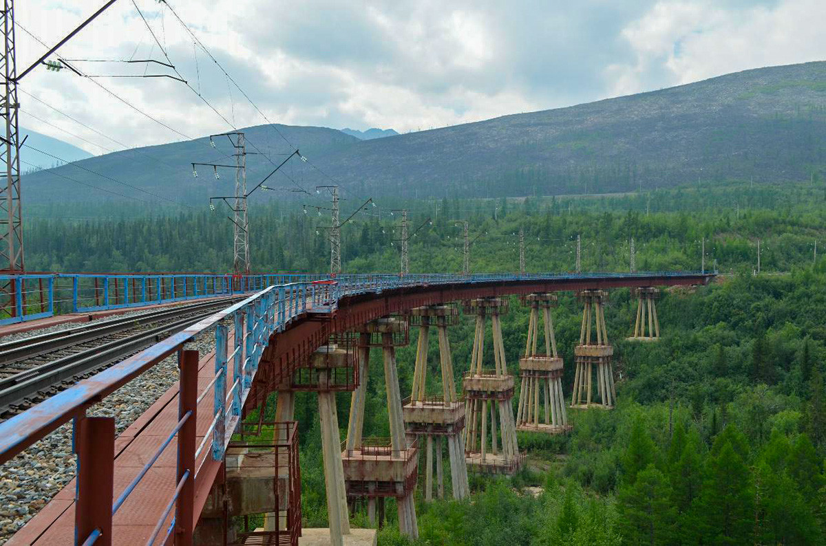 Jembatan Setan di Timur Jauh Rusia.