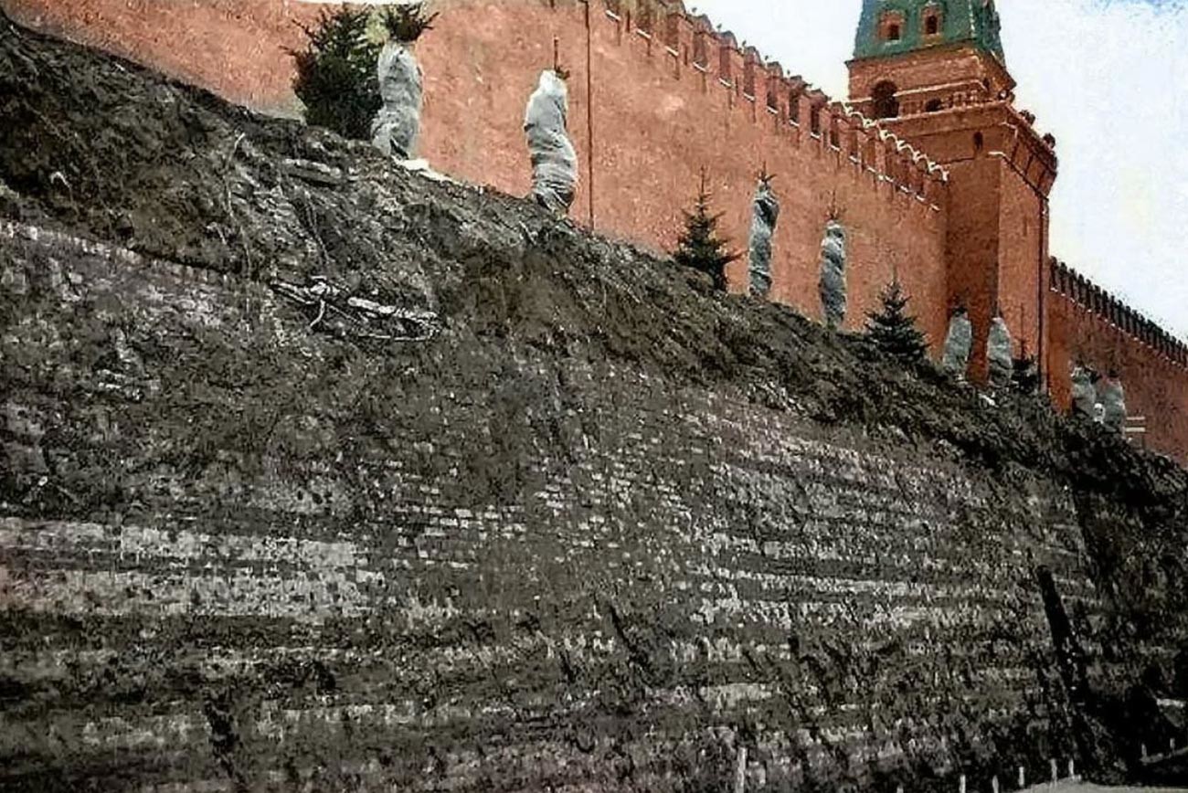 The wall of the Aloisio's moat, revealed during 20th-century excavations at Red Square. 