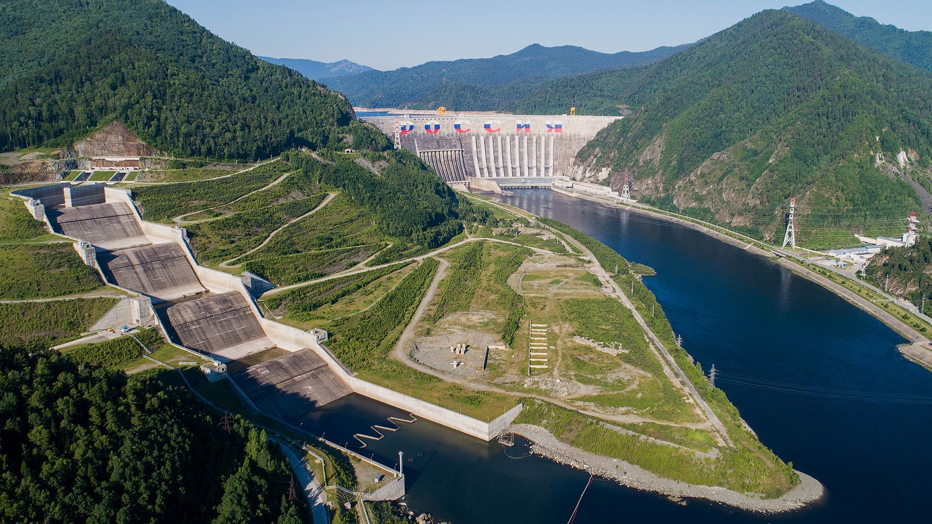 Sajano-Šušenska hidroelektrarna na reki Jenisej.