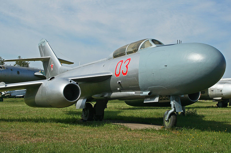 Yak-25 expuesto en el museo de la aviación de Monino.