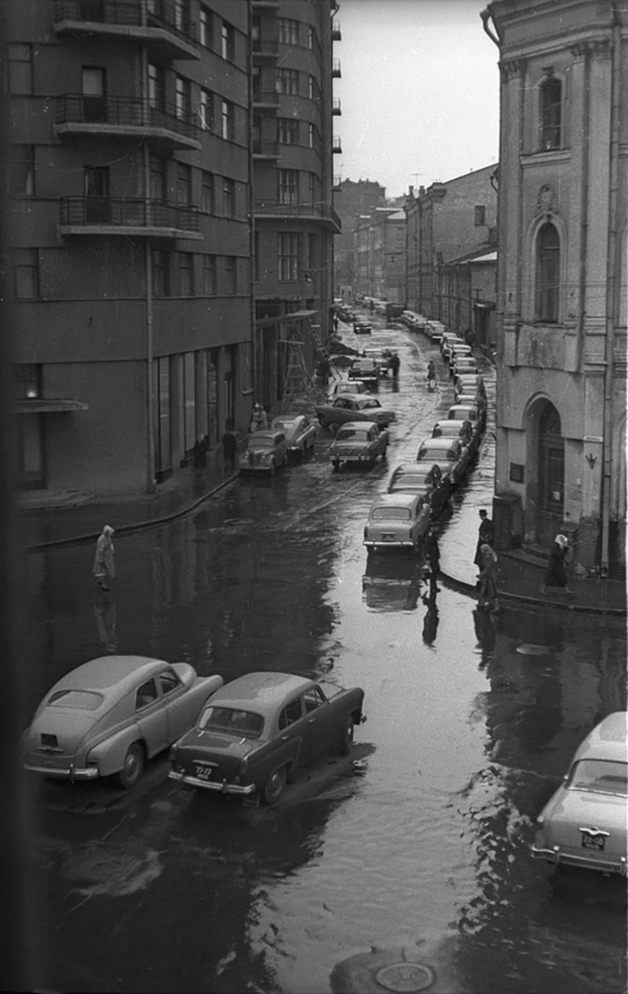 雨の後。マーラヤ・ルビャンカ、1950年代
