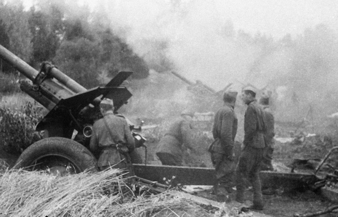 Soviet artillerymen firing at German positions in Latvia.