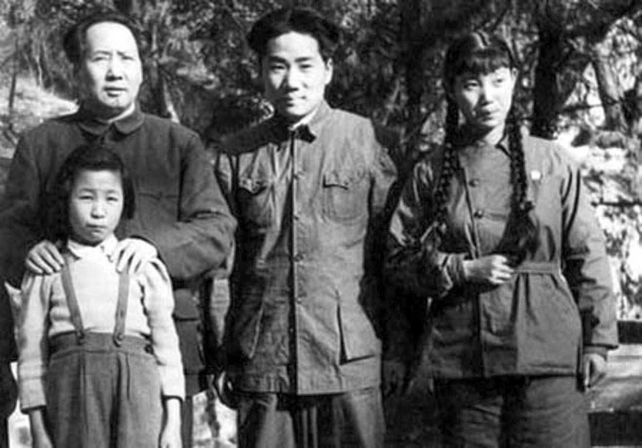 Мао Цзэдун и Мао Аньин.