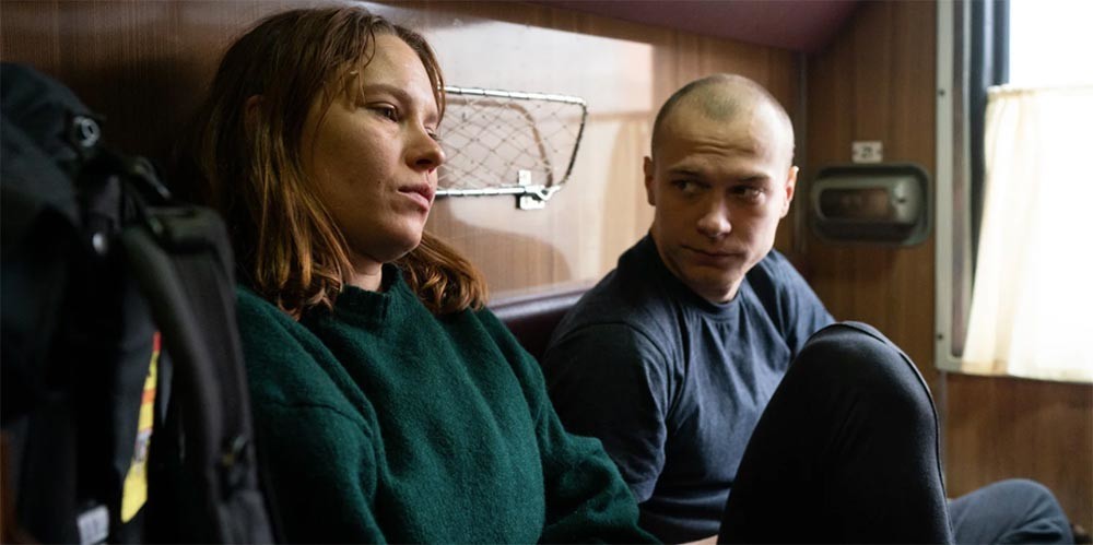 Seidi Haarla and Yuri Borisov in 'Compartment No. 6'.