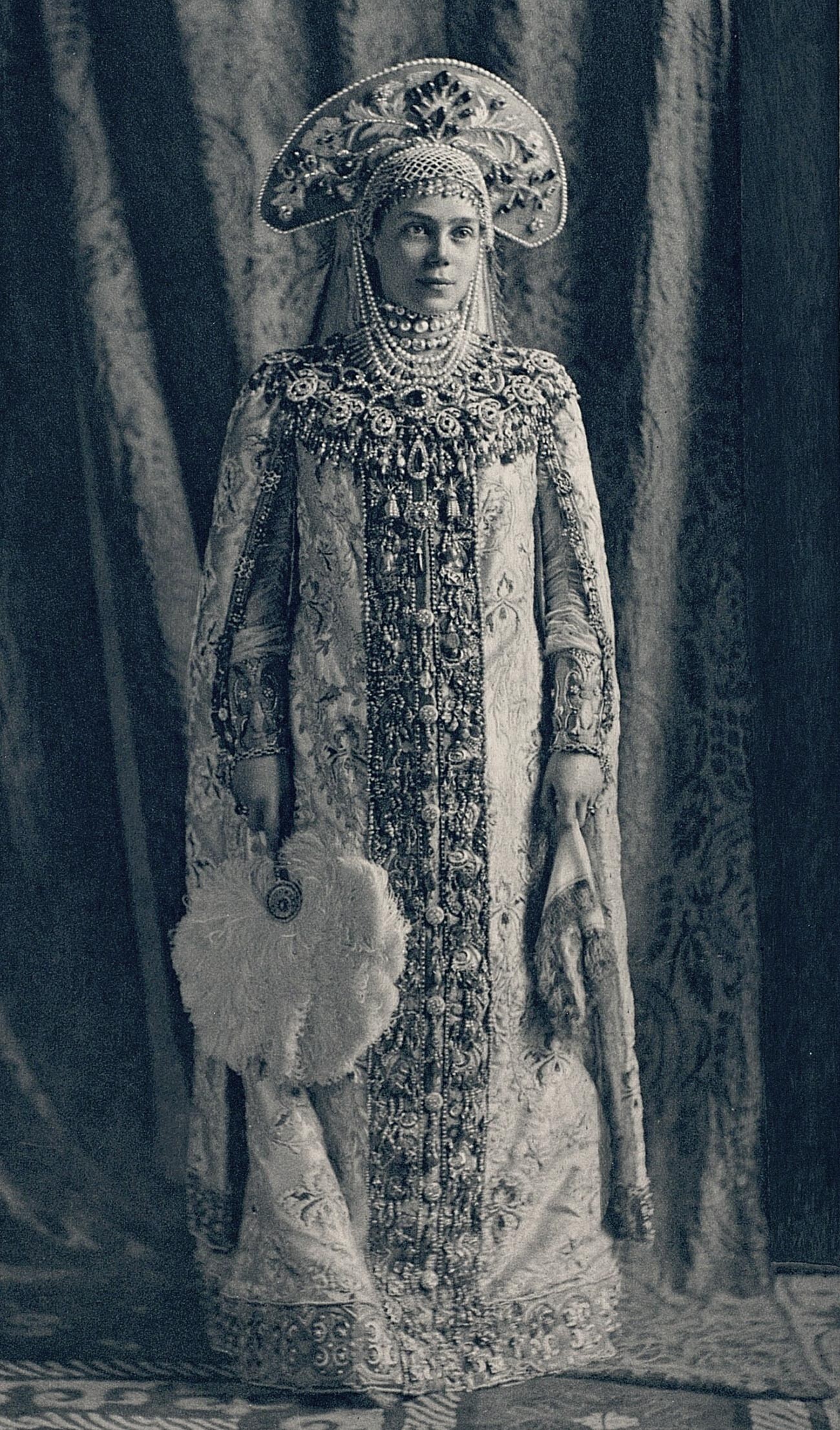 クセニヤが着た舞踏会の衣装
