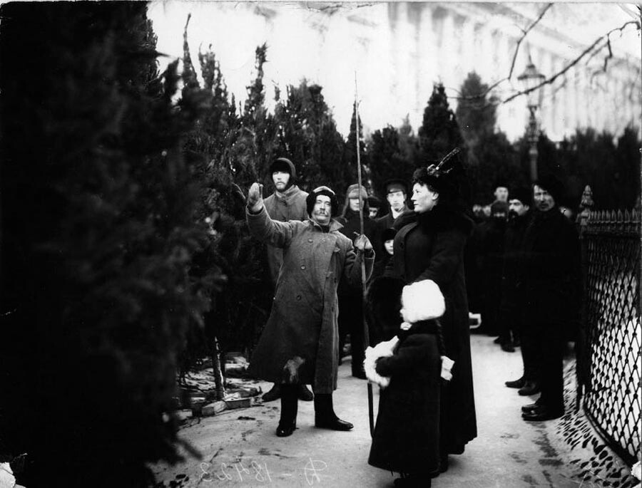 Продаја божићних јелки у Јекатерининском врту, 1913.