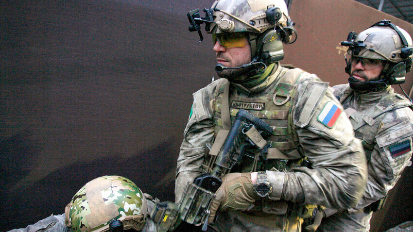 Стрелци за време на тренинг во Меѓународниот центар за подготовка на сили за специјална намена.
