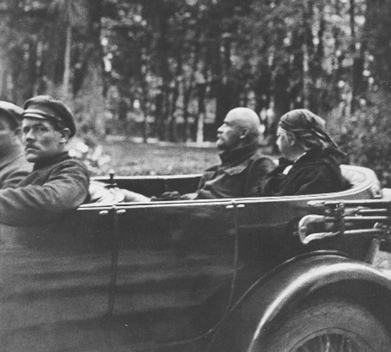 Vladimir Lenin and his wife Nadezhda Krupskaya in a car