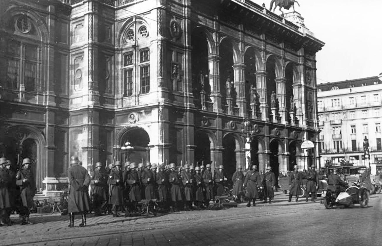 Soldaten des österreichischen Bundesheeres in Wien, 12. Februar 1934.