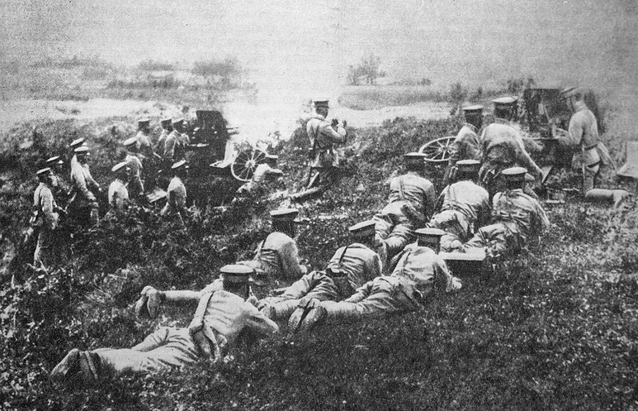 Las tropas japonesas bombardean Jabarovsk. 1920.
