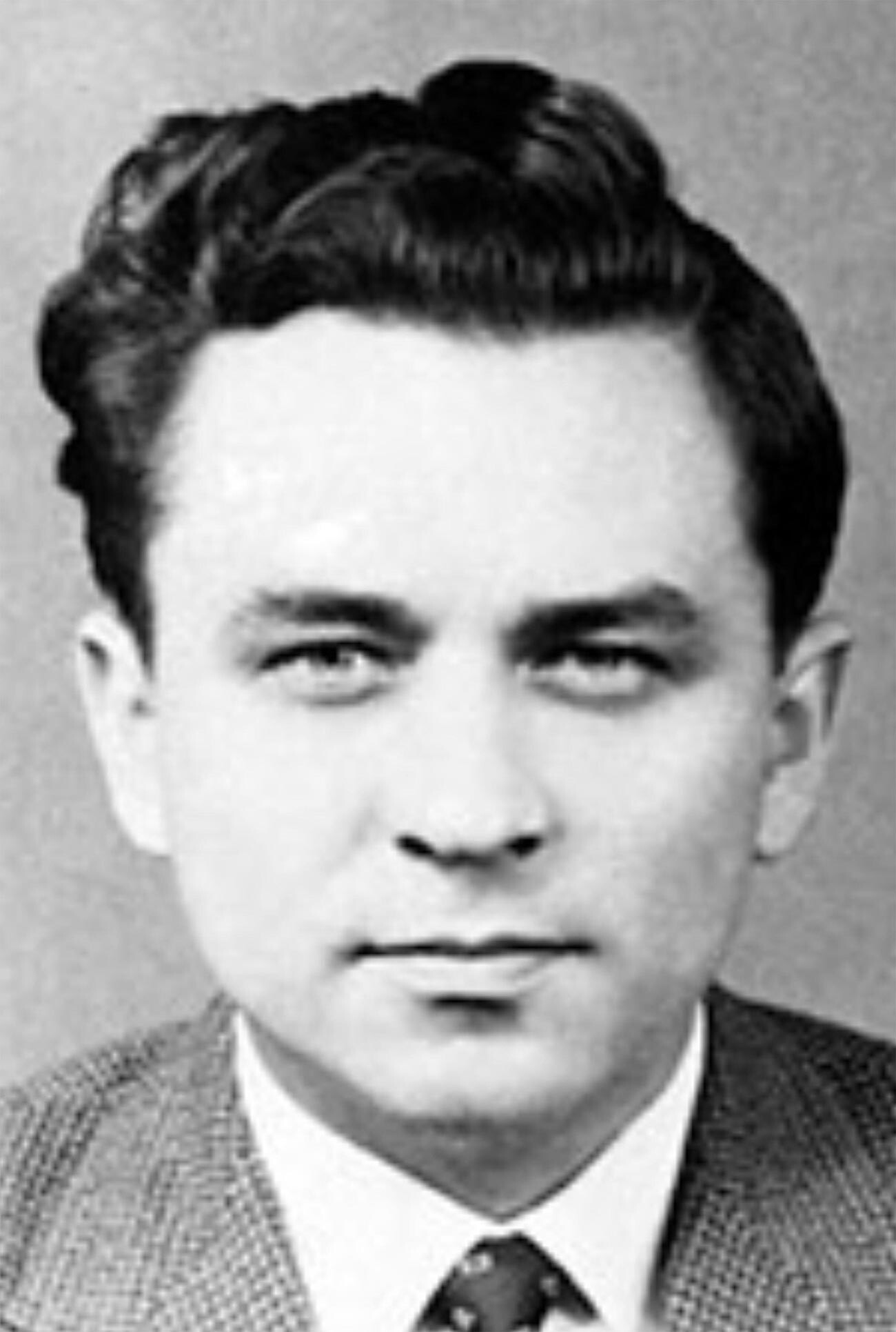Molody (1922-1970), Soviet Intelligence Officer.