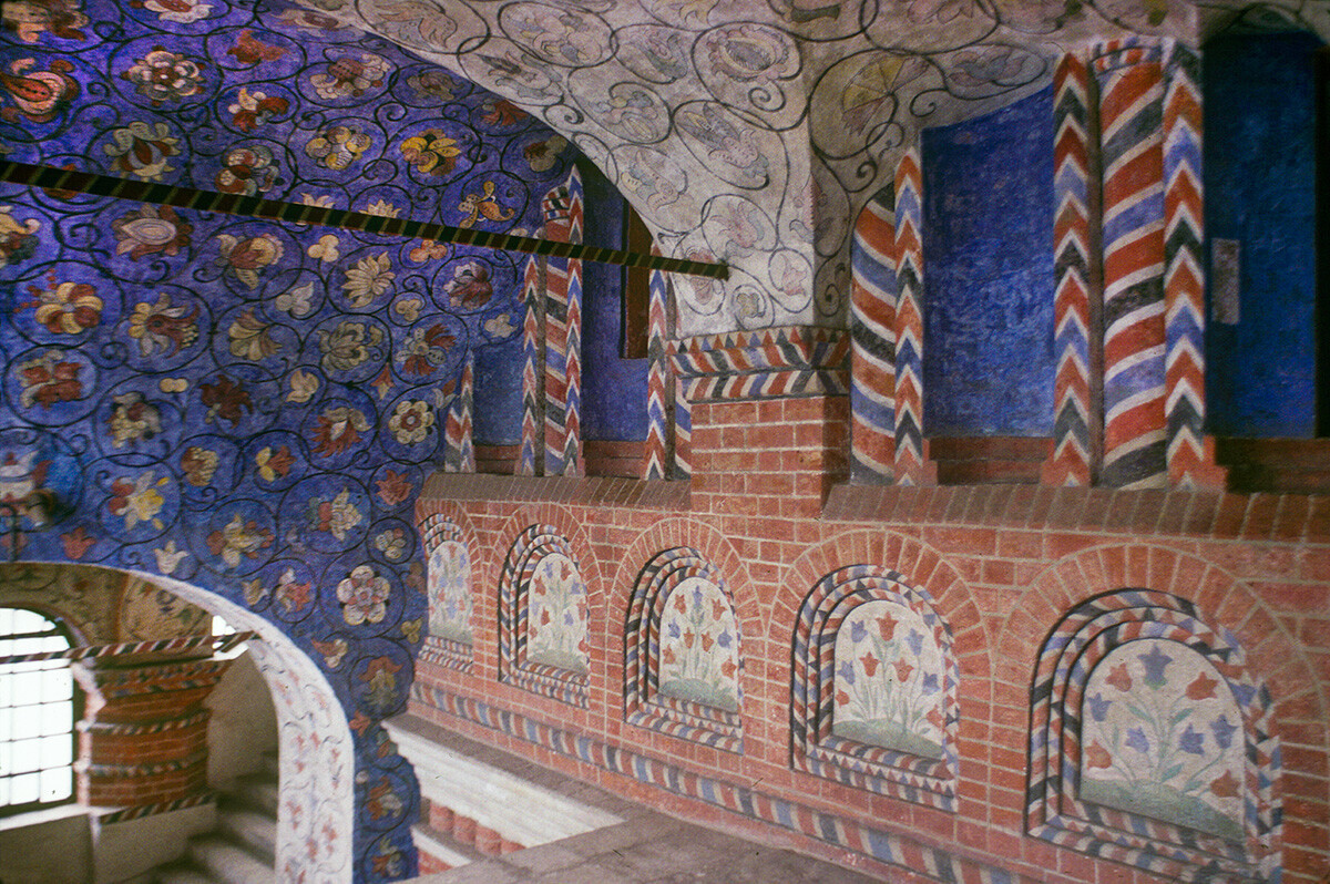 Katedrala Vasilija Blaženega, notranjost. Jugozahodno vhodno stopnišče. 21. junij 1994.
