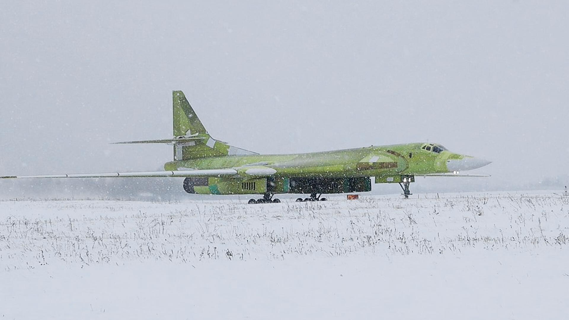 Primeiro voo do Tu-160M2.