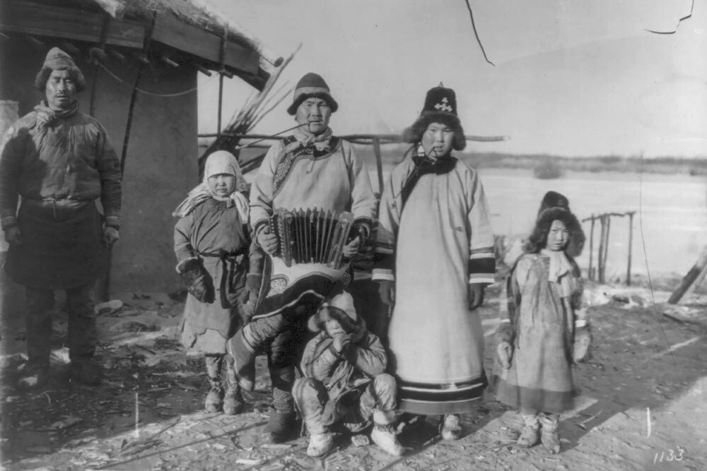 Why do the Nanai people only have 30 different last names? - Russia Beyond