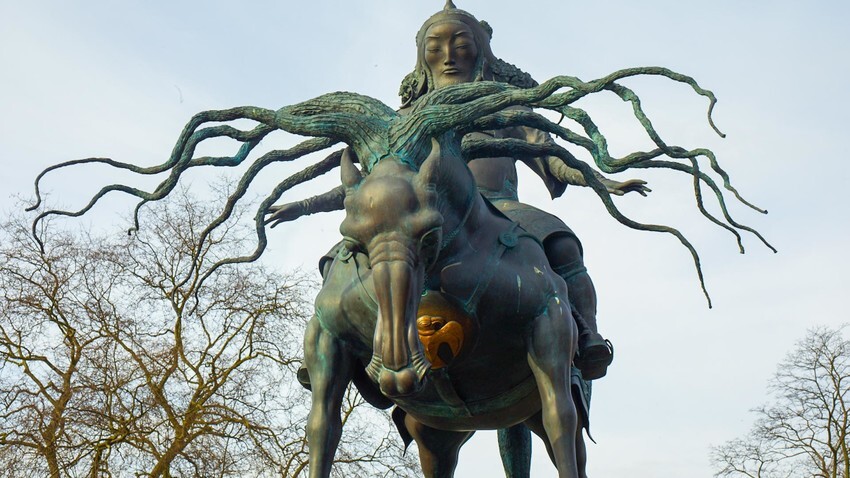 Escultura de Gengis Khan ficou em exibição no Hyde Park, em Londres, por dois anos
