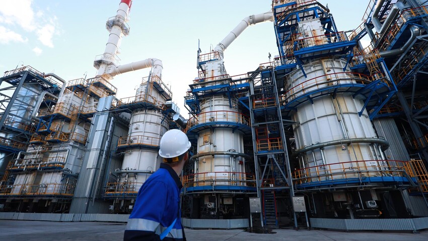 Produktionsstandort der Ölraffinerie in Tjumen.