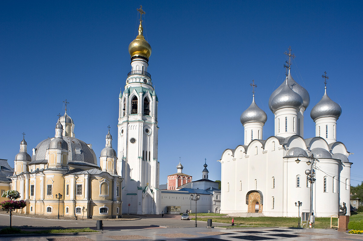 Vologda. Cathedral Square, southeast view. From left: Resurrection Cathedral; bell tower; Church of Nativity of Christ (in Archbishop's Court); Gate Church of Elevation of the Cross; St. Sophia Cathedral. August 3, 2011
