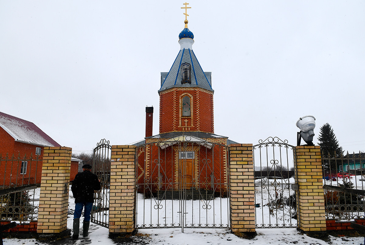 Gereja di Appolonovka, Omsk Oblast.