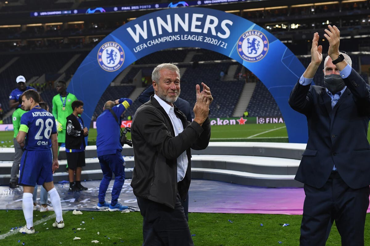Il proprietario del Chelsea FC, Roman Abramovich festeggia la vittoria della Champions League dopo la finale di UEFA Champions League tra Manchester City e Chelsea FC, 29 maggio 2021 a Porto, Portogallo