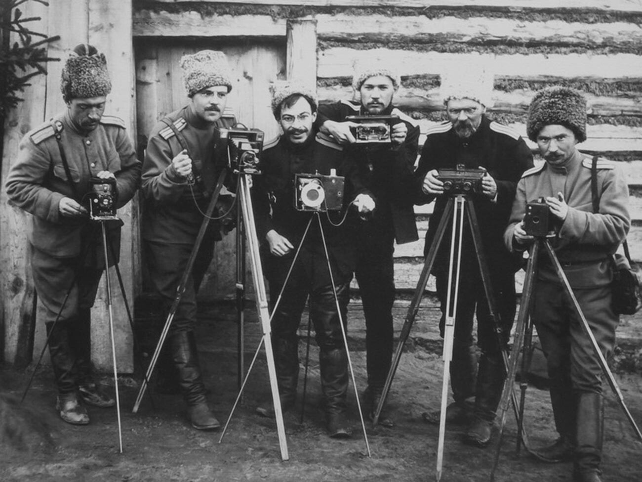 Photographers of a Siberian division of the Russian Empire, 1915