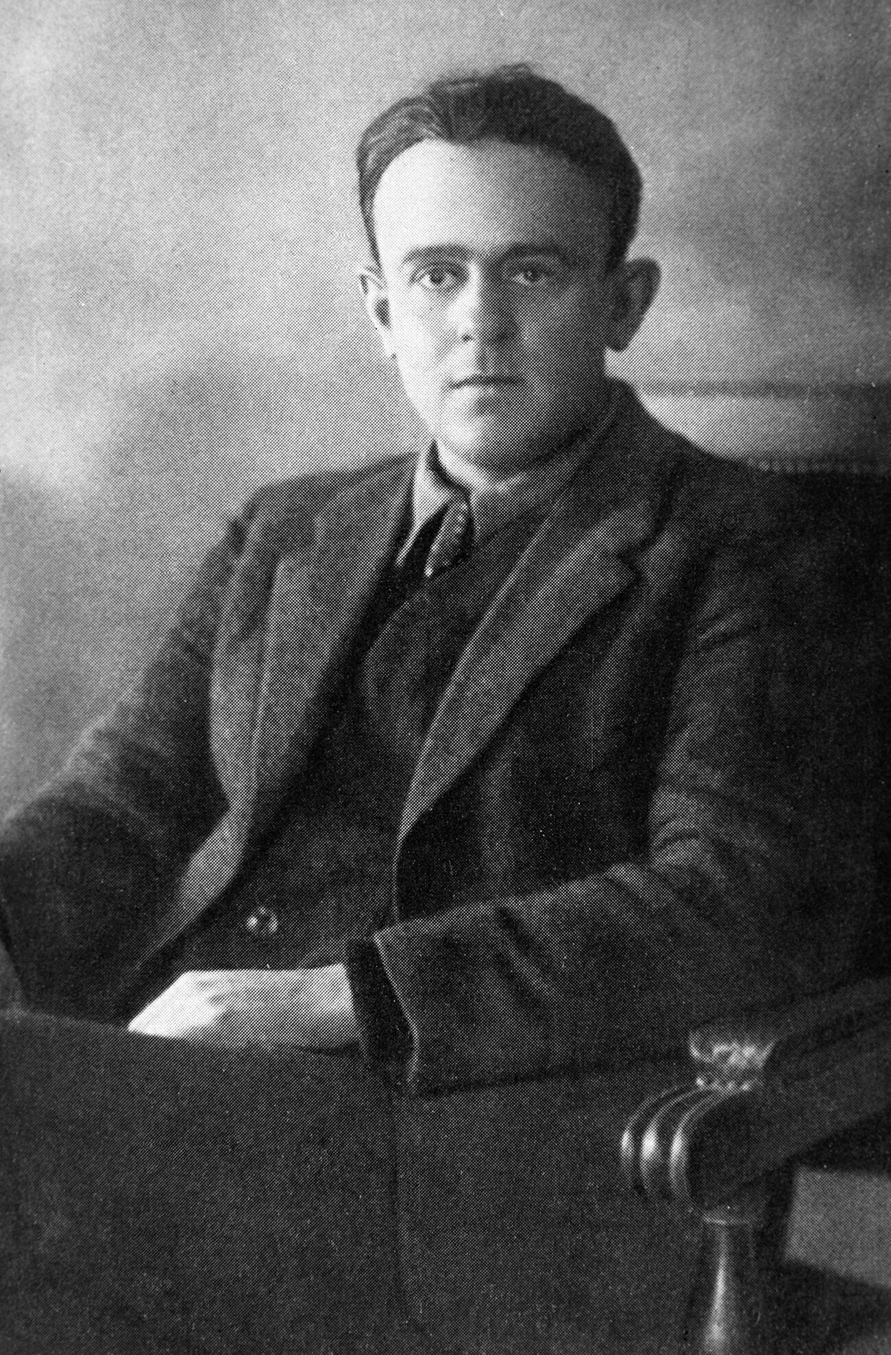 Como os Romanov conseguiram tirar tantas joias da Rússia após a Revolução Russia Beyond BR