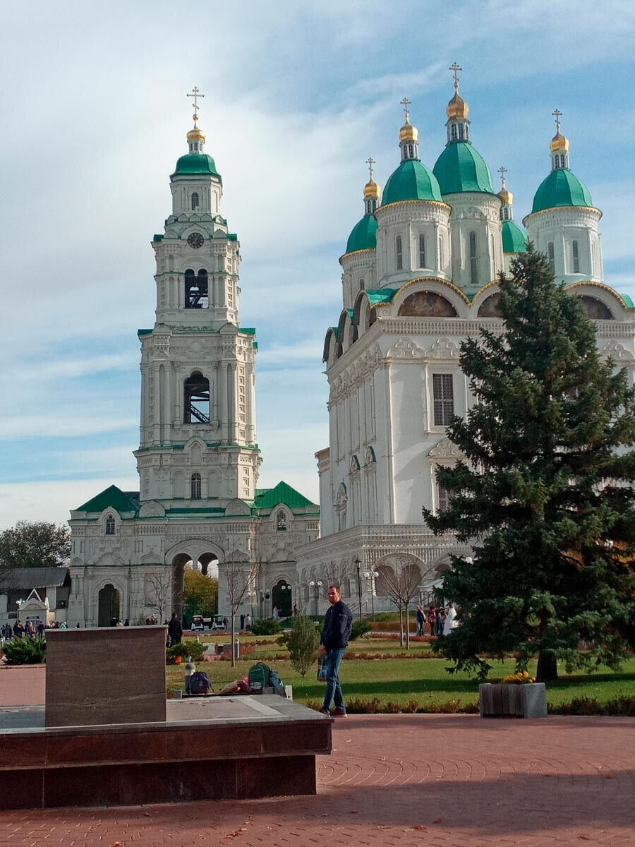 Catedral de la Asunción de Astracán
