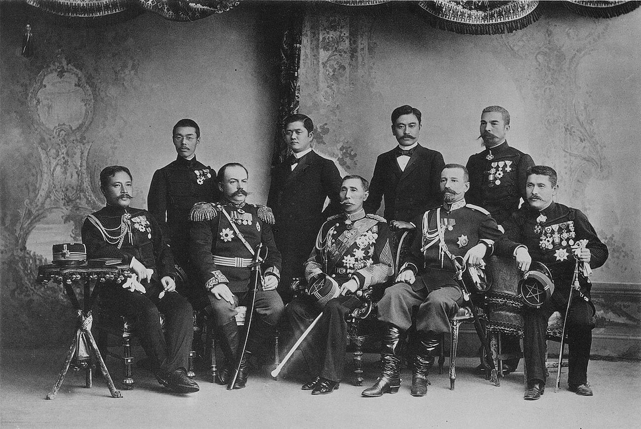 Una delegazione giapponese all'incoronazione di Nicola II

