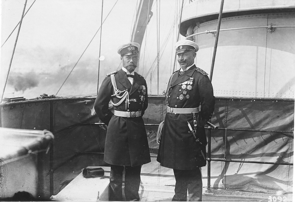Abgebildet mit dem deutschen Kaiser Wilhelm II.