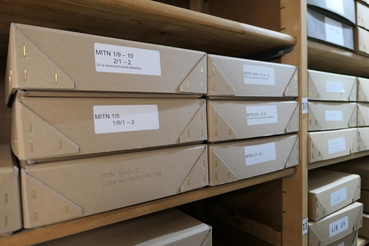 Caixas com os Arquivos Mitrokhin no Centro de Arquivos Churchill.