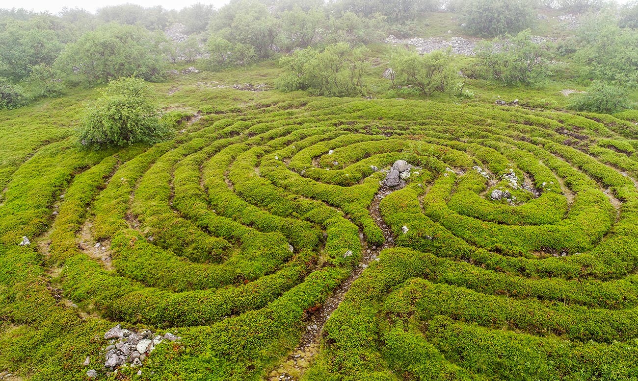 A labyrinth on the Bolshoi Zayatsky Island.