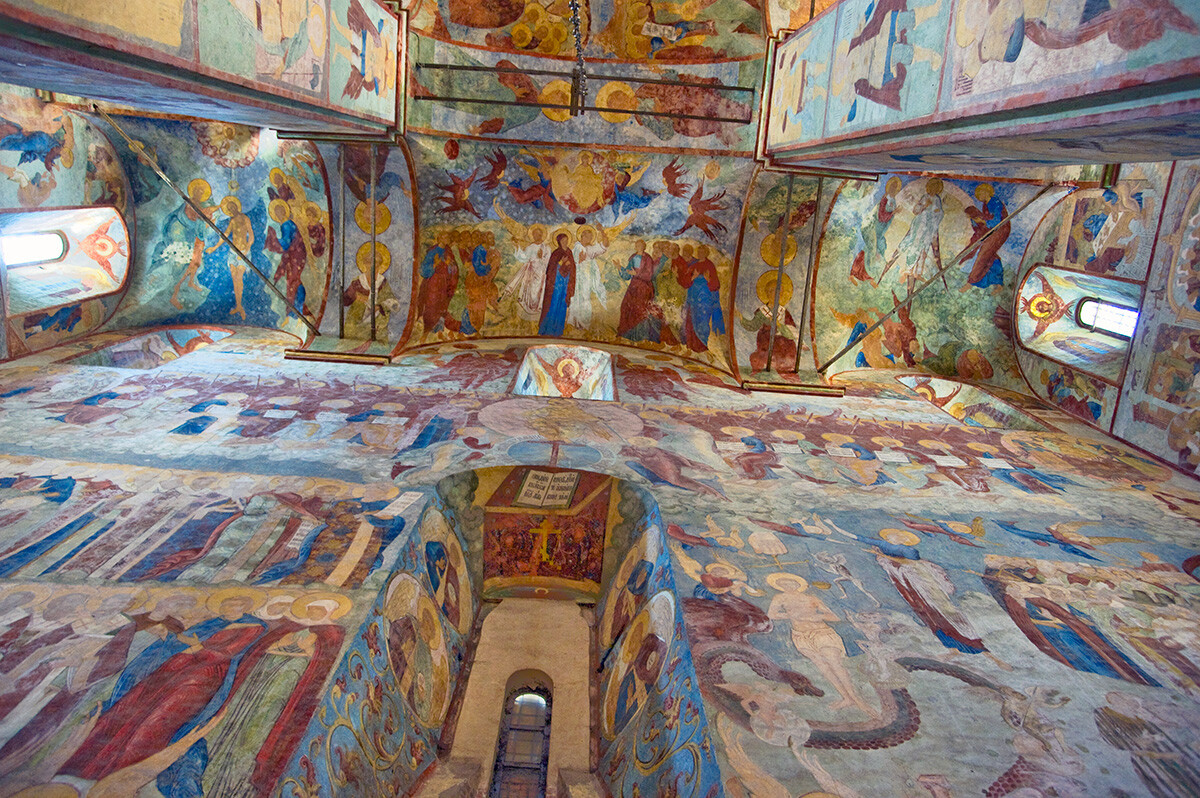 Cattedrale di Santa Sofia. Parete ovest con affreschi del Giudizio Universale. 20 luglio 2011