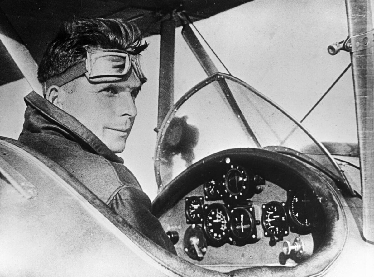 Sergej Iljušin (1894-1977), sovjetski konstruktor letal.
