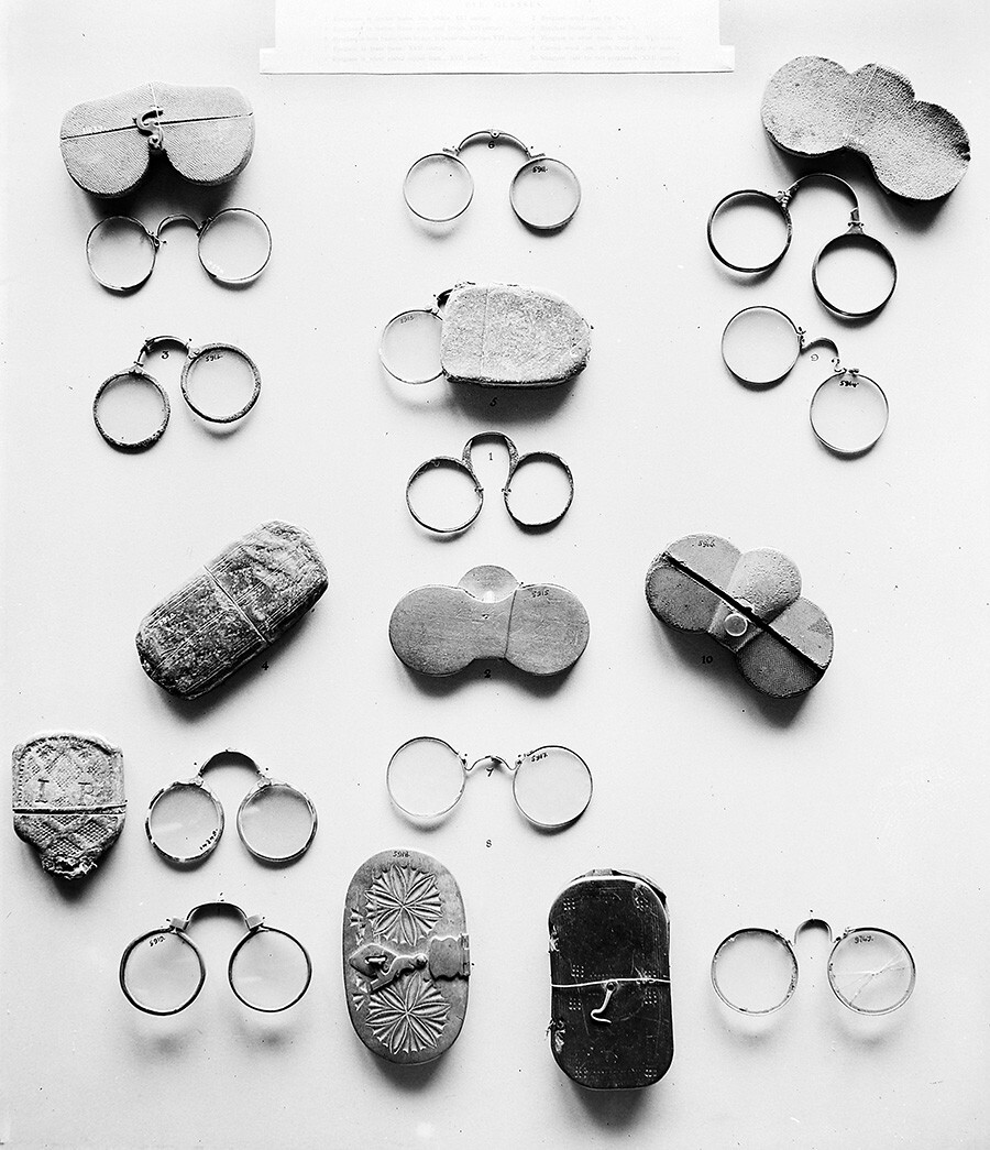 Varias gafas de los siglos XVI-XVII, Europa