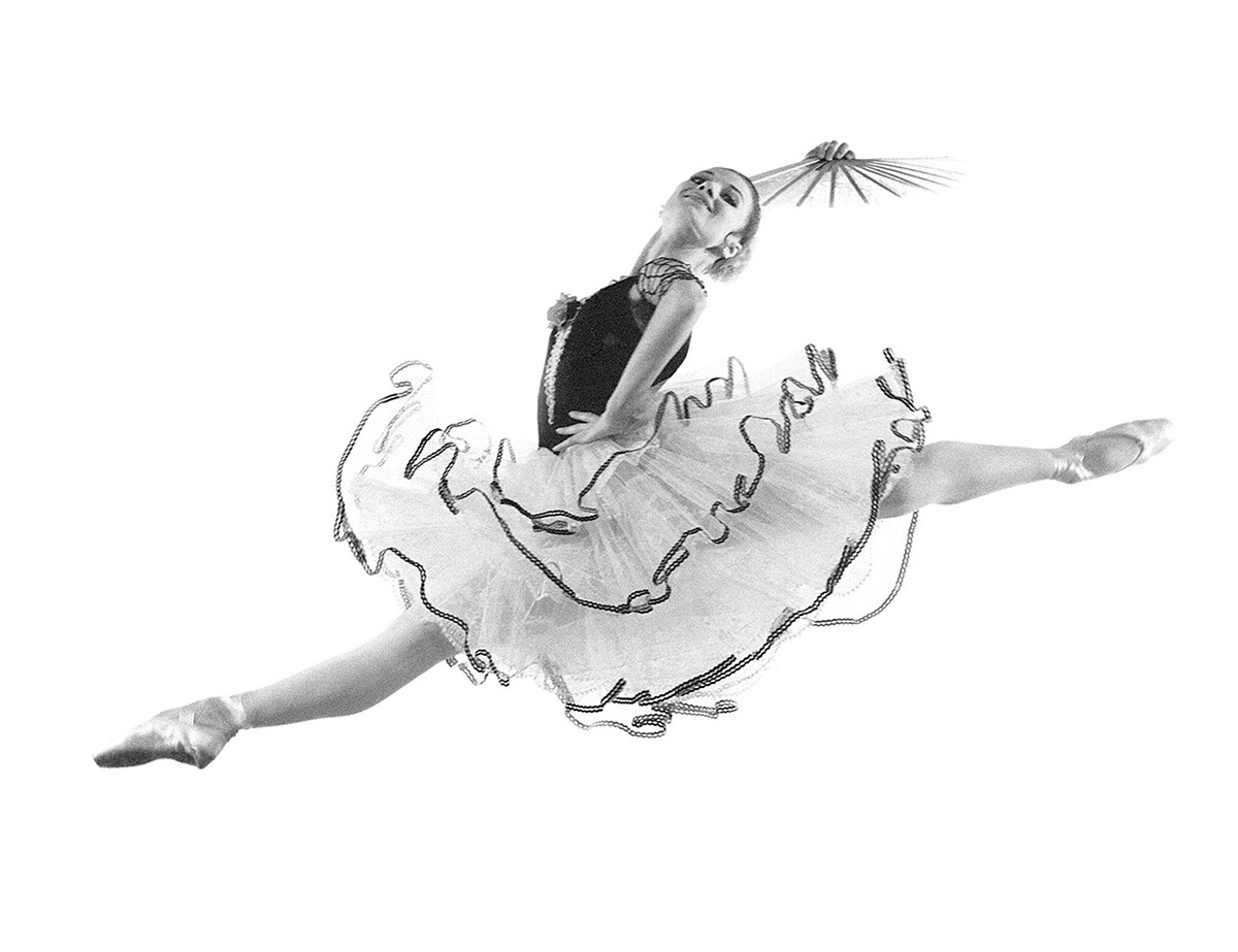 バレエを舞うタチヤナ・テレホワ、1984年