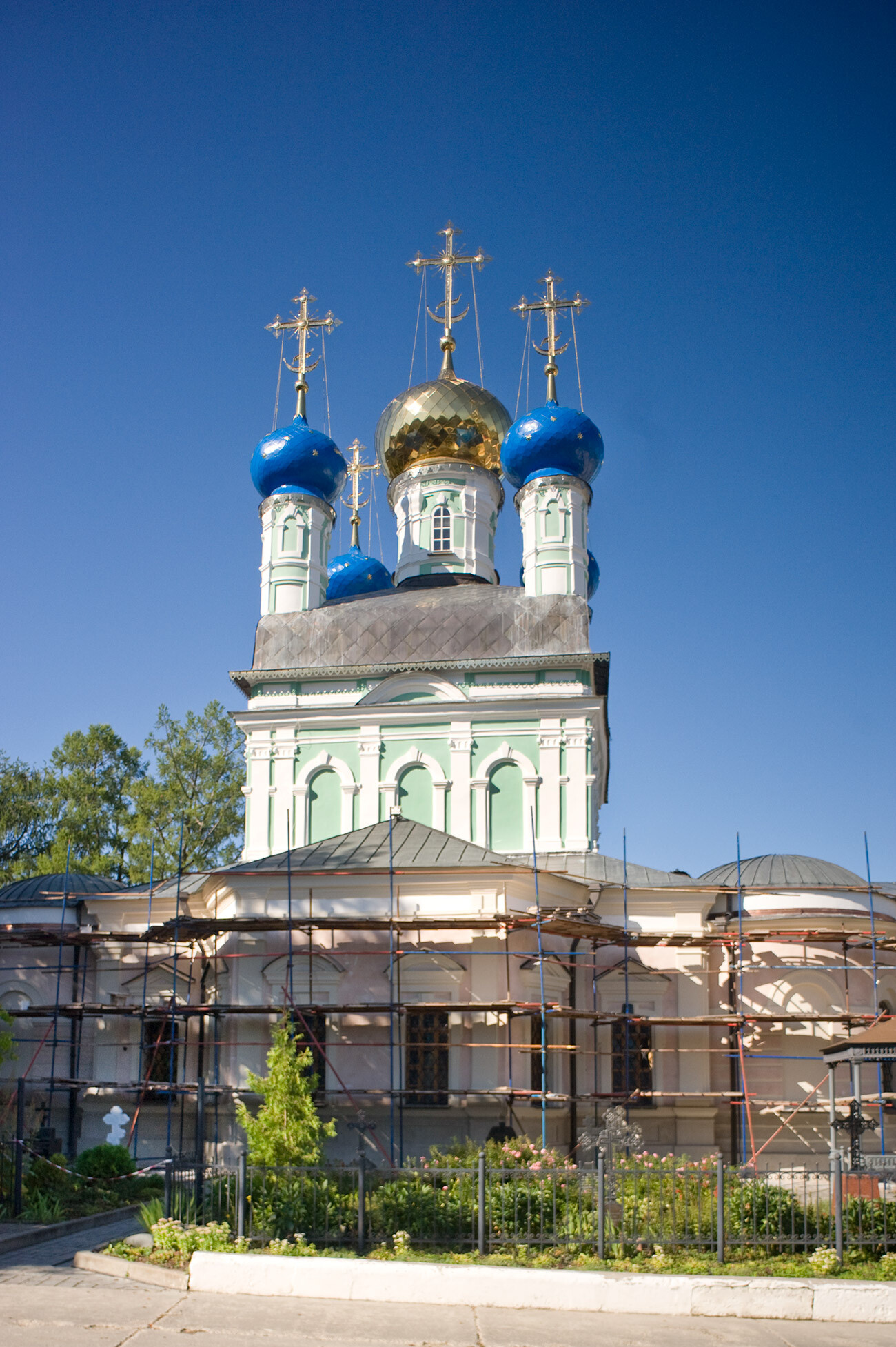 Optina Pustyn, Monastery of the Presentation. Cathedral of the Presentation of the Virgin Mary, east view. August 23, 2014