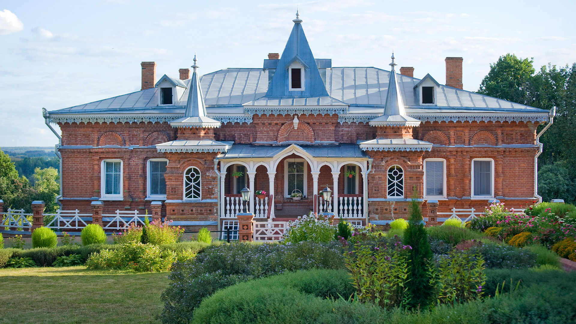 Shamordino, The Kazan Icon-St. Ambrose Convent. Dacha of the tea merchant Sergey Perlov, benefactor of the convent. August 23, 2014