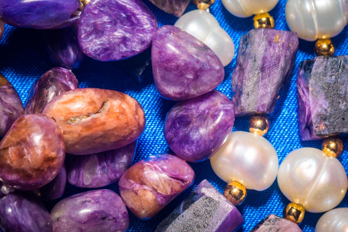 Accessories from charoite.
