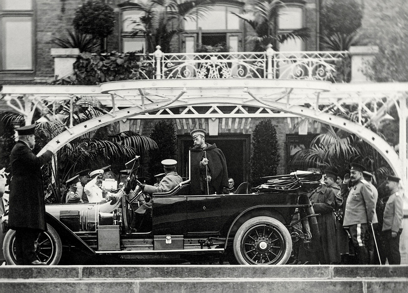 Nicholas II's Delaunay-Belleville cabriolet