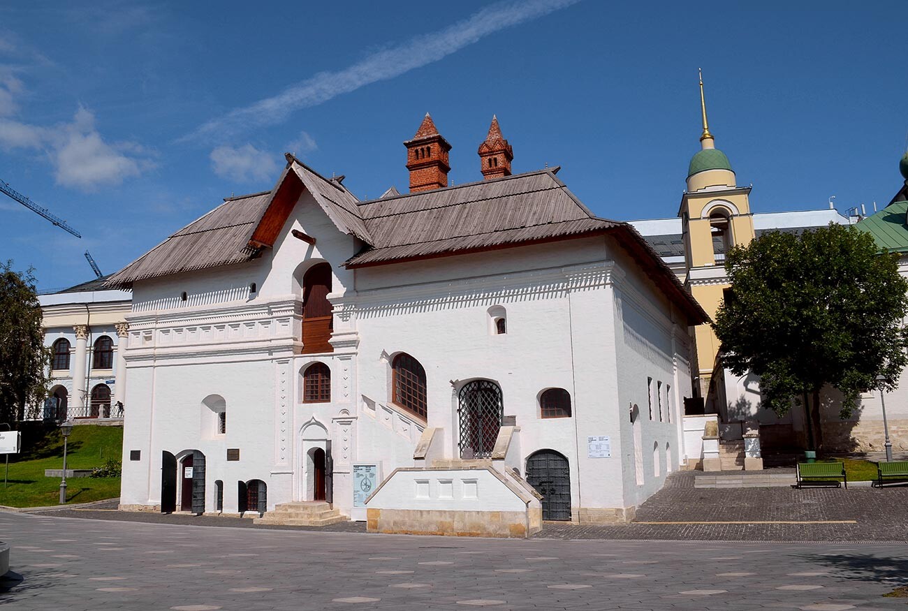  Старият Английски двор 