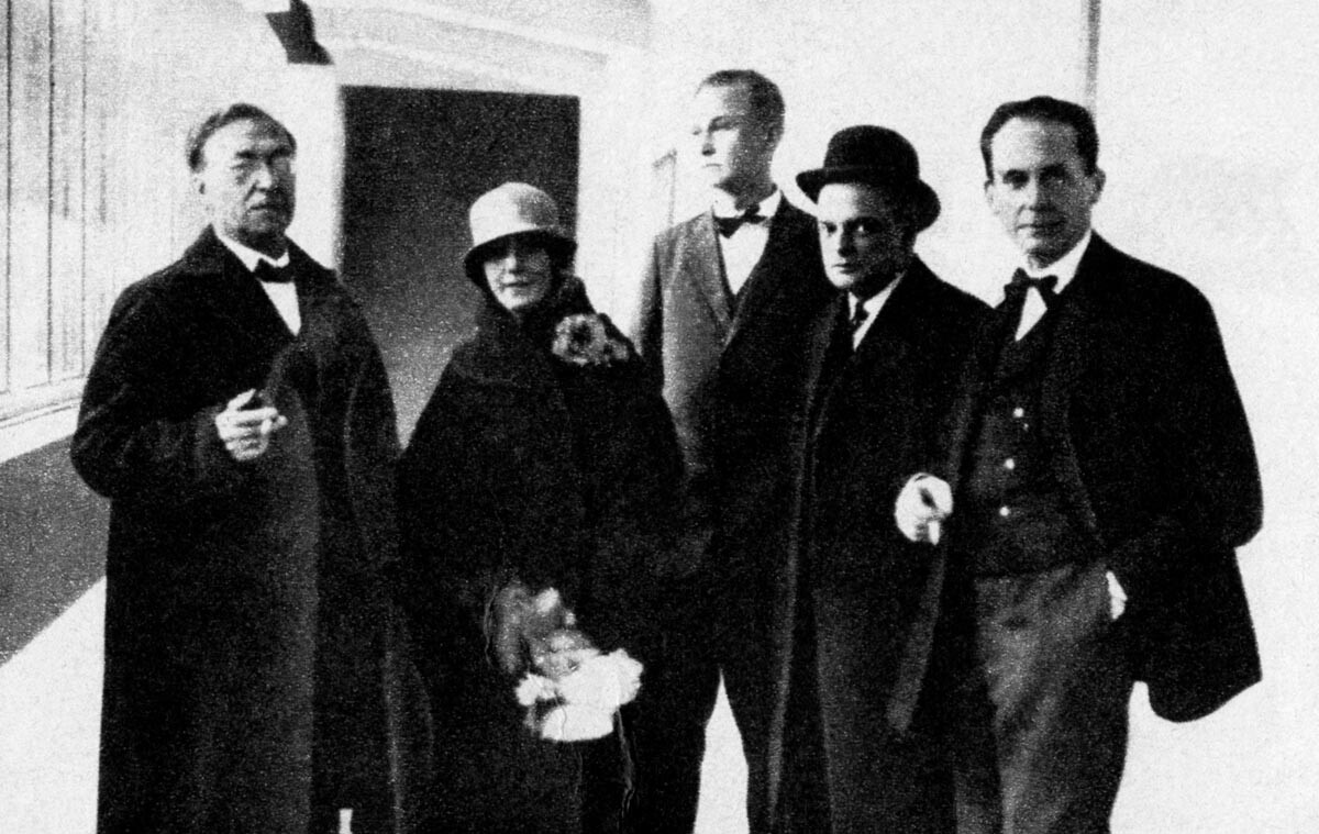 Walter Gropius, Wassily Kandinsky, Paul Klee, Georg Muche, Nina G. in Dessau, 4. Dezember 1926