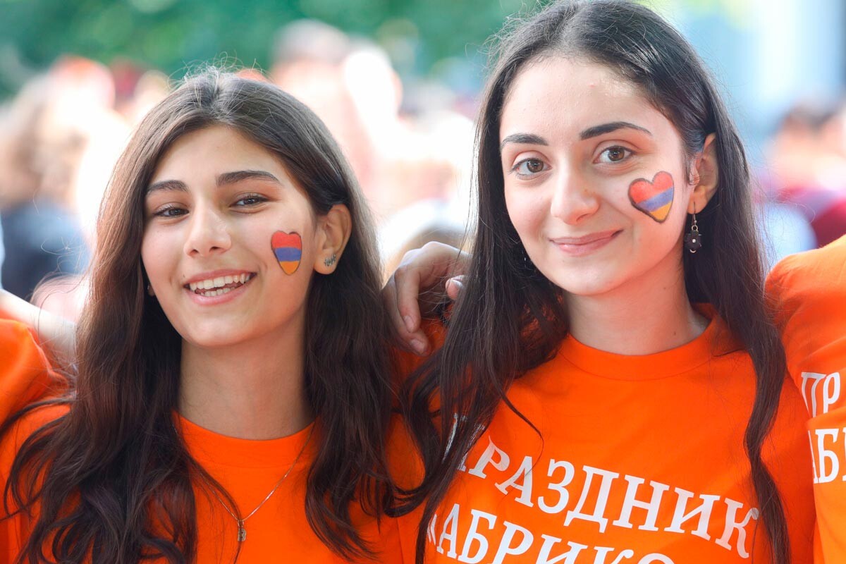 Au festival annuel Abrikos organisé par l'Union des Arméniens de Russie au parc VDNKh de Moscou