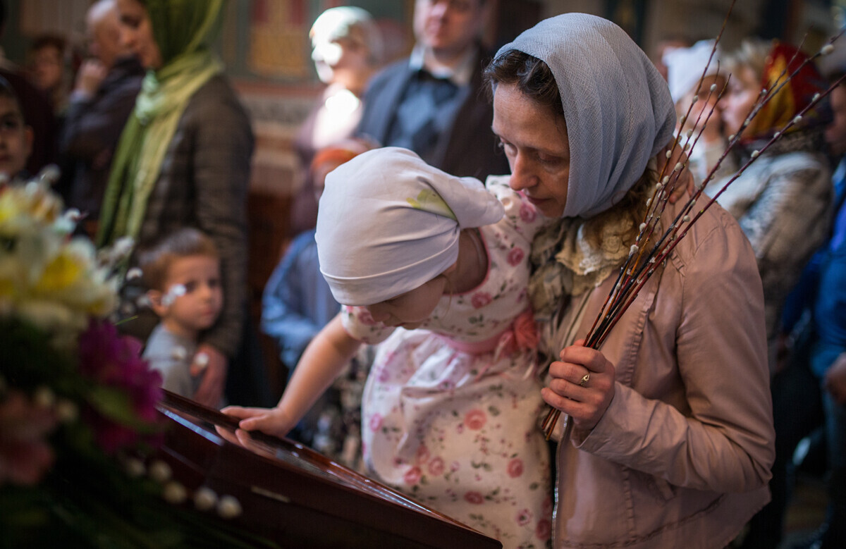 Празнична литургија во храмот „Отсекување на главата на св. Јован Крстител кај Бор“, Москва, 2016.

