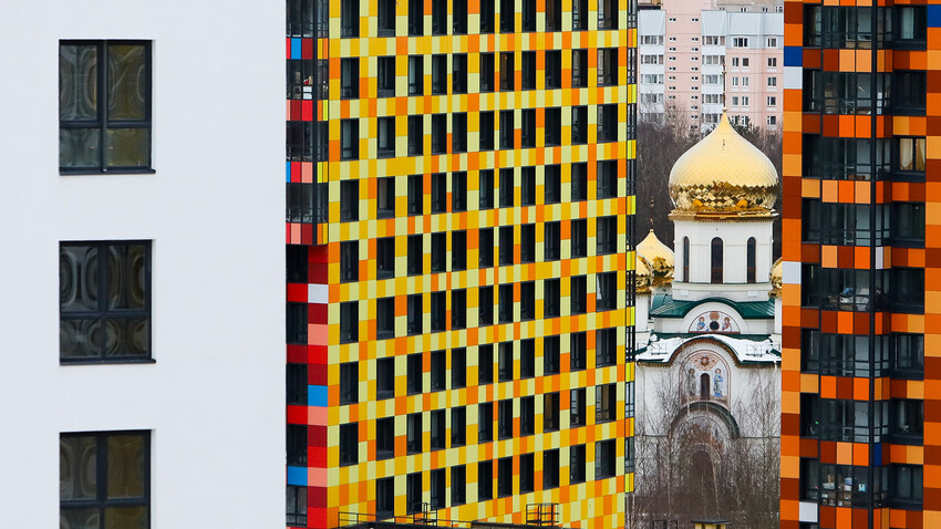 Why are there so many colorful buildings in Russia? (PHOTOS) - Vimarsana News